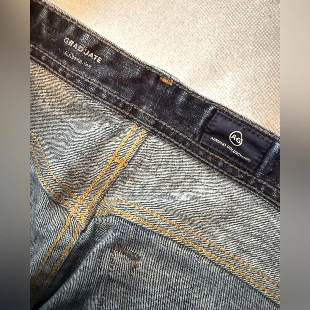 AG Adriano Goldschmied “The Graduate” Straight Leg  Tailored fit Jeans – 31x34